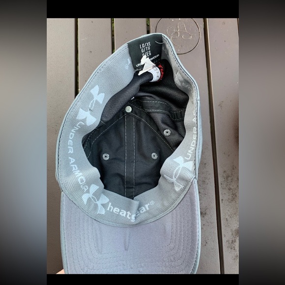 Under Armour hat bundle - Picture 4 of 4